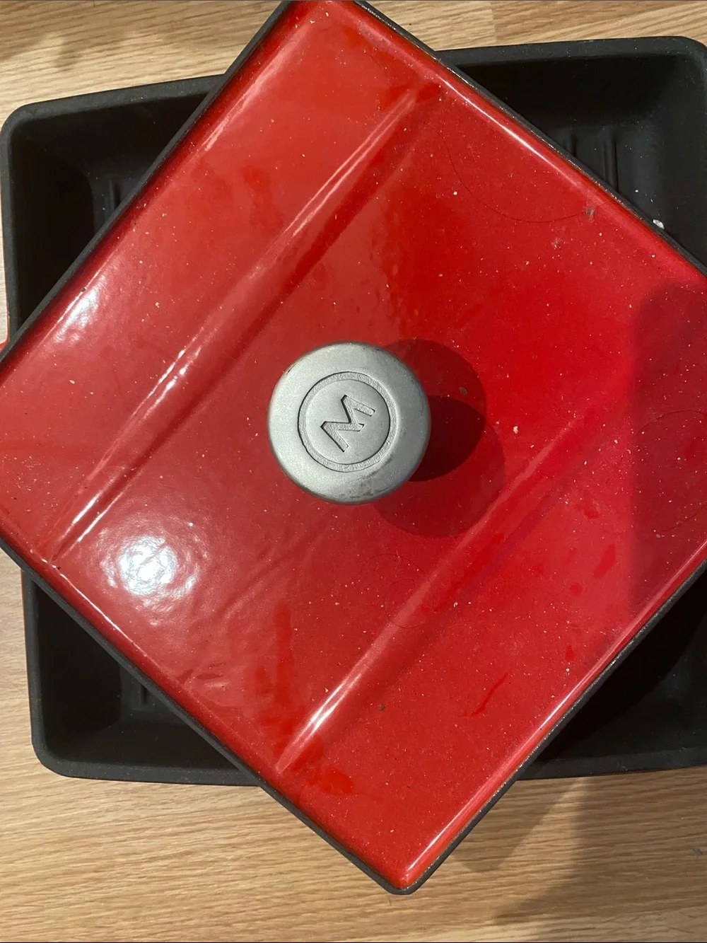 Red Square Cast Iron Grill Pan with Handle used once excellent